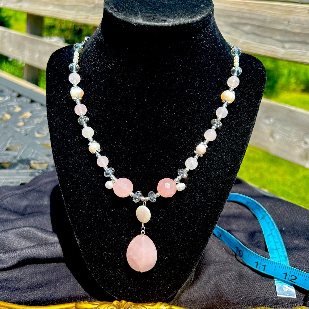 Elegant Rose Quartz, Crystal and FreshwaterPearl Necklace
